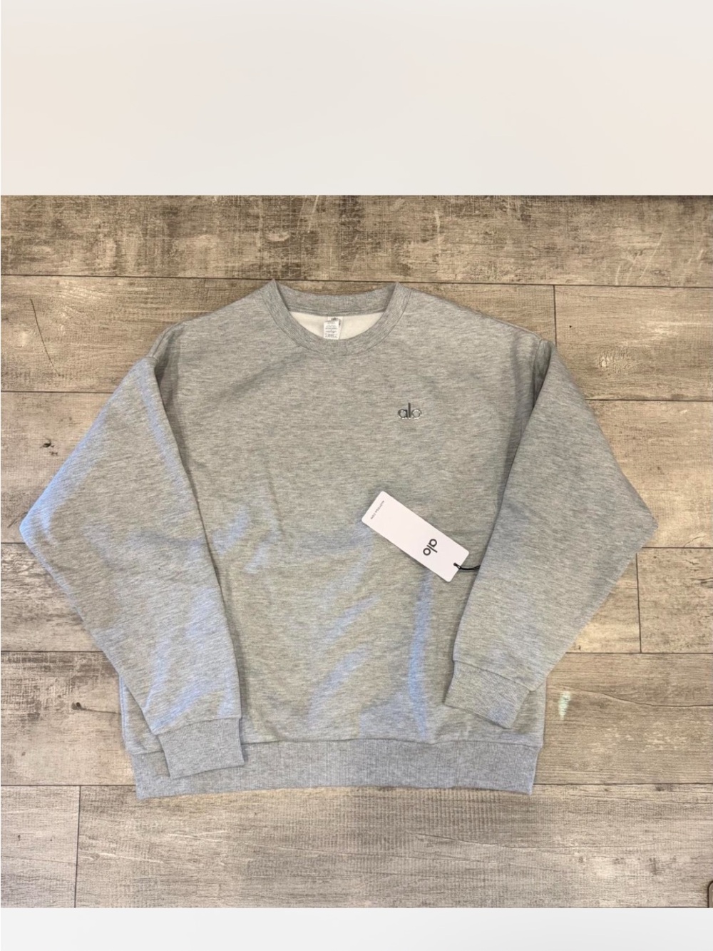 ALO Yoga Woman/Men’s Heather Grey Crewneck Pullover
